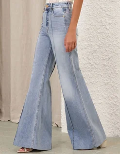 Wide-Flare-Leg Jeans Illuminate