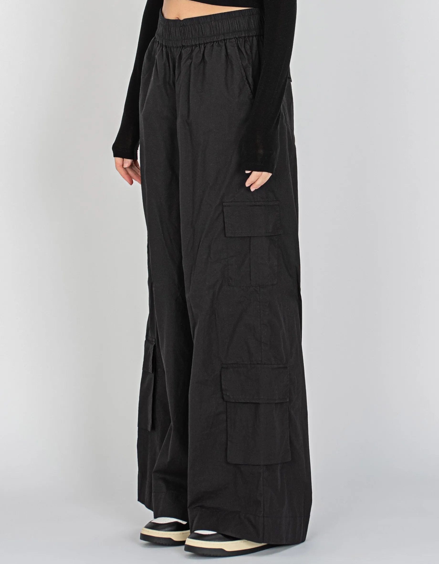 Wide-Leg Hose mit aufgesetzten Taschen