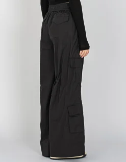 Wide-Leg Hose mit aufgesetzten Taschen