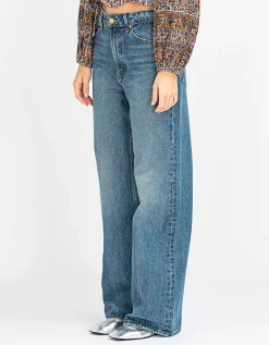 Wide-Leg Jeans