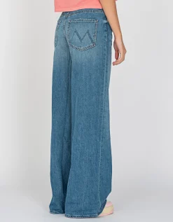 Wide-Leg Jeans
