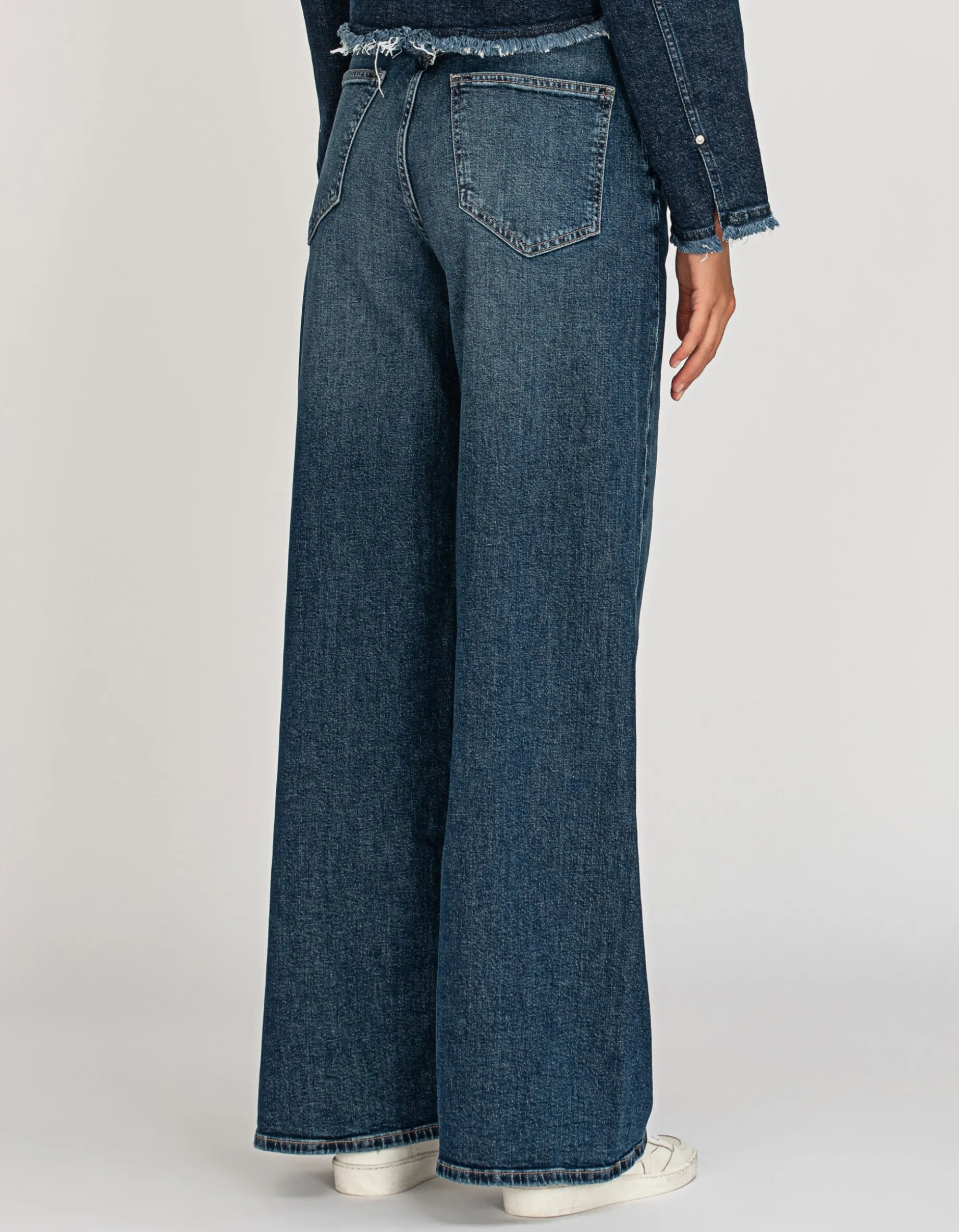 Wide-Leg Jeans