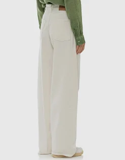 Wide-Leg Jeans