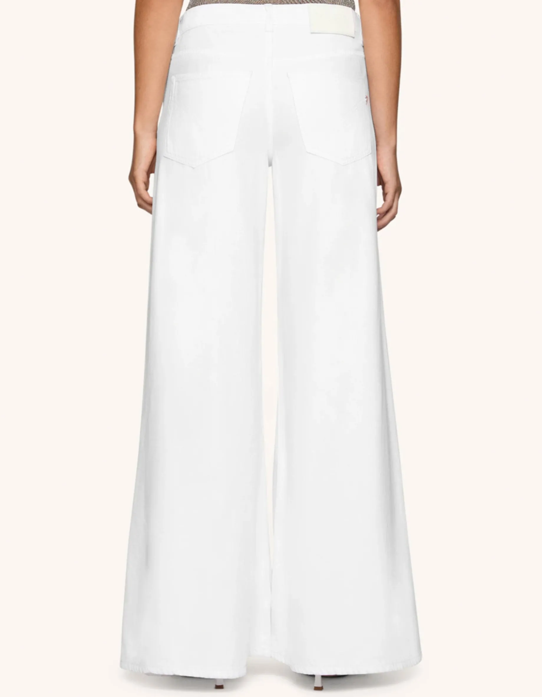 Wide-Leg Jeans