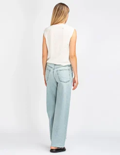 Wide-Leg Jeans