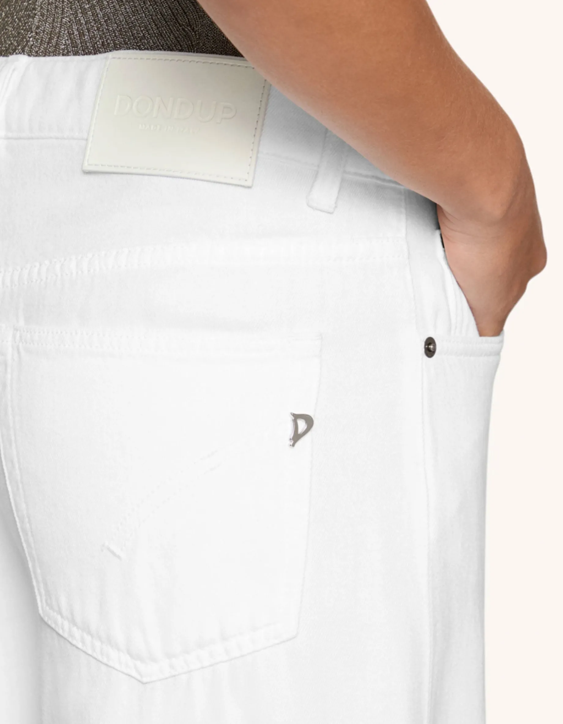 Wide-Leg Jeans